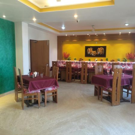 Hotel Fort View Tikamgarh المظهر الخارجي الصورة
